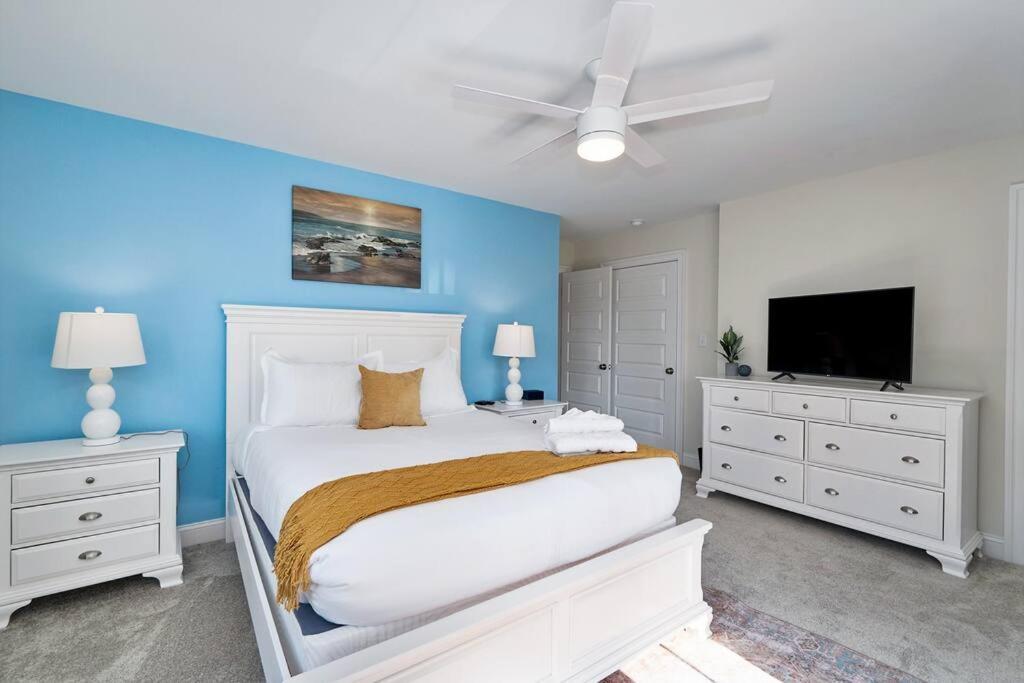 Luxurious Alberta Beach House W/ Historical Detail Hampton Exterior photo